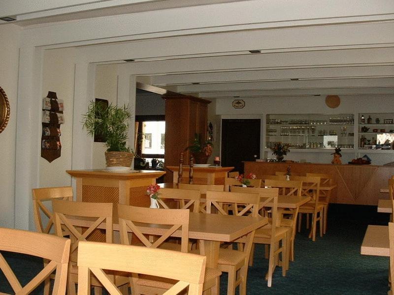 Hotel Koch Maingau โอเบิร์ทสเฮาเซน ภายนอก รูปภาพ